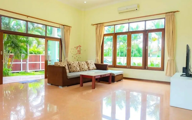 Tansita House