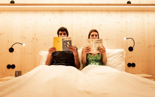 Zero Box Lodge Porto