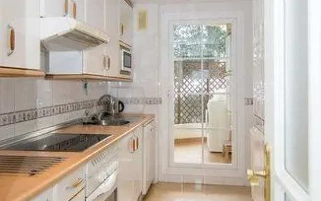 Apartment Señorío de Aloha - Roomservice