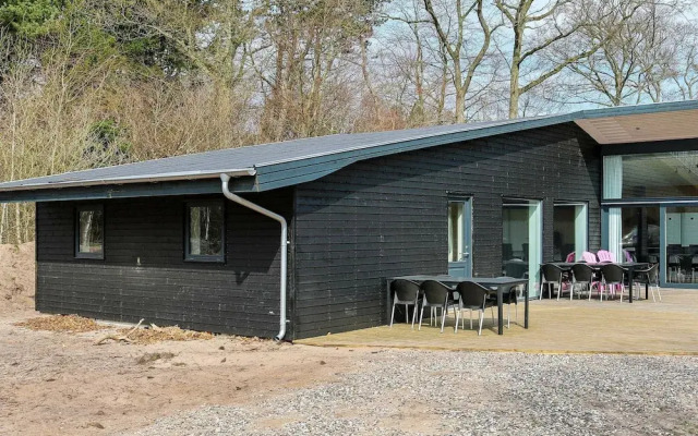 Cozy Holiday Home in Hadsund With Private Whirlpool