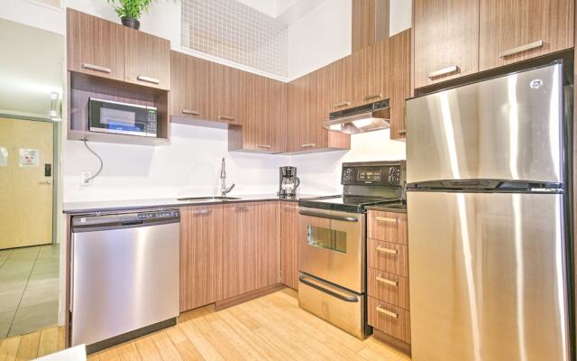 The Main 202 Central Modern Mezzanine Liv MTL