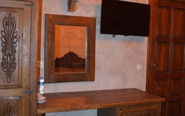 Bella Vista Stone House