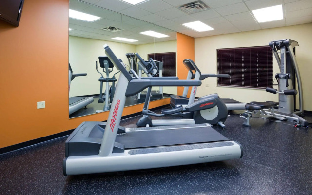 Country Inn & Suites by Radisson, Willmar, MN