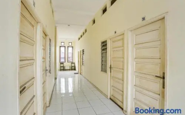 SPOT ON 91770 441 Pemuda Homestay