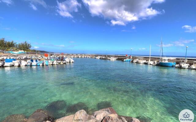 T2 - Cantebazi 3 étoiles- plage de Saint-Leu