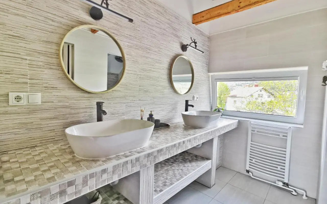 Deerwood-Large Villa relax with castle view