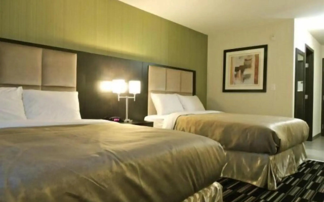 Carlyle Western Star Inn & Suites