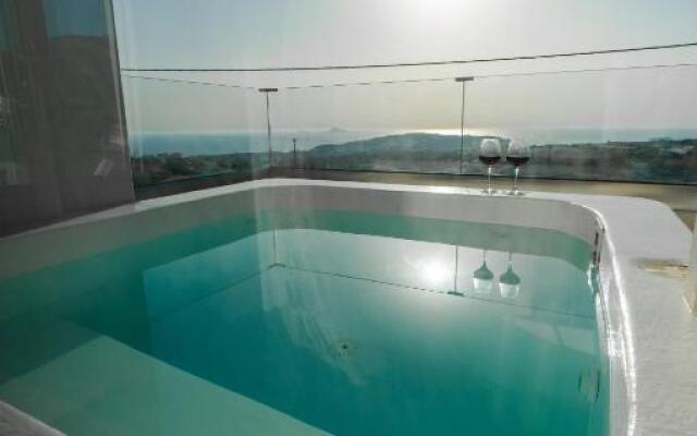 NEW Cinnamon Suite with Prive Jacuzzi, up to 8 pax