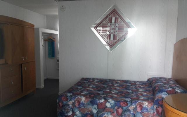 Suitcase Motel & Travel