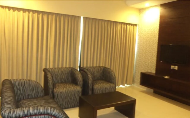 Hotel Holiday Villa
