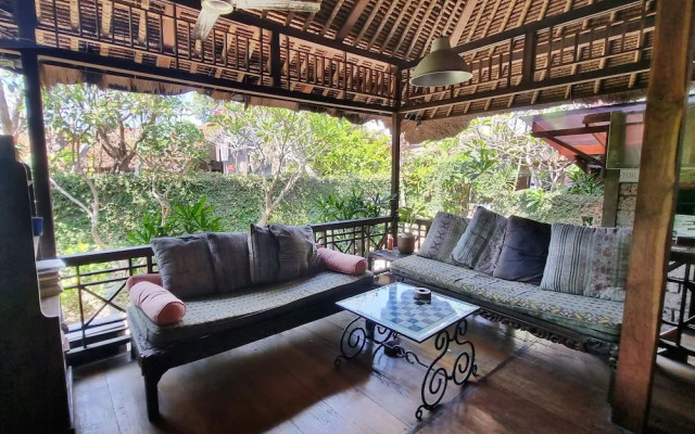 Flash Back Bungalow