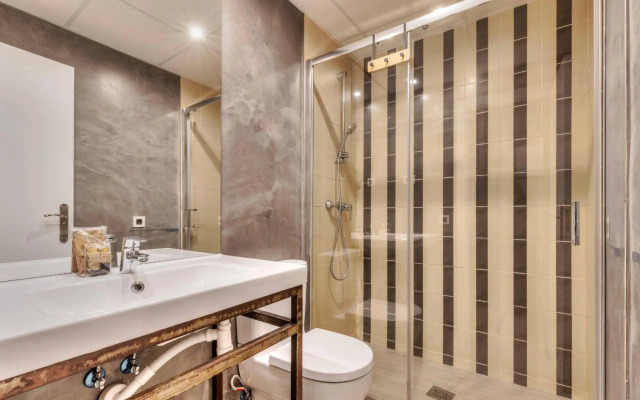 Mit House Madville En Madrid