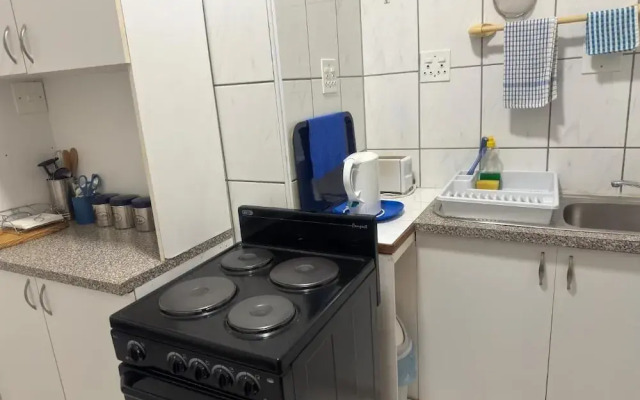 Room-busa House Self Catering Guest Hous
