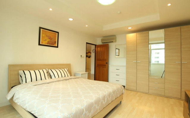 Serena Sathorn Suites