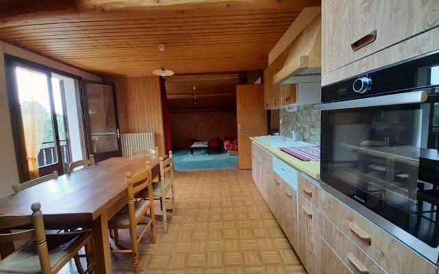 Apartment With GardenBalcon