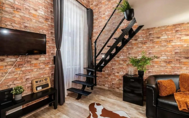 Very stylish and central AC apartment