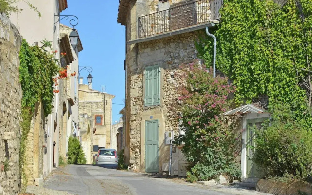 Beautiful 18th Century House With Private Pool in Fournès, Pont-du-gard