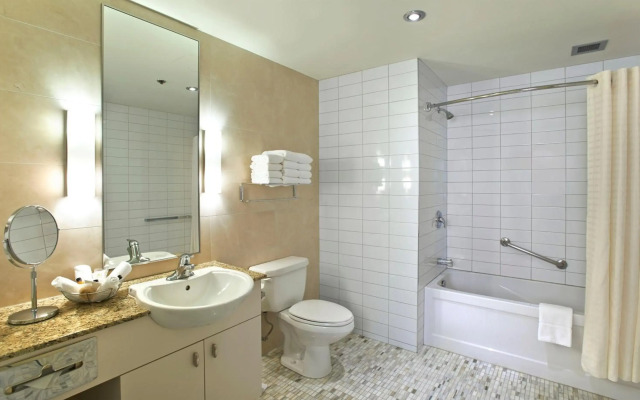 Le Square Phillips Hotel And Suites