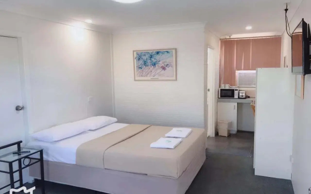 Bananatown Motel