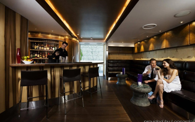 The Quadrant Hotel & Suites