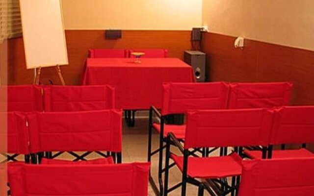 Costantonia Holiday Apartments