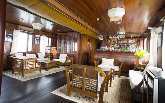 Garden Bay Premium Cruise