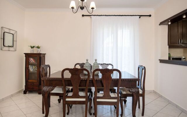 Diogenis House
