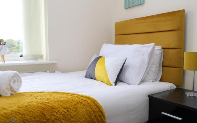 Syster Properties Serviced Accommodation Leicester 5 Bedroom House Glen View