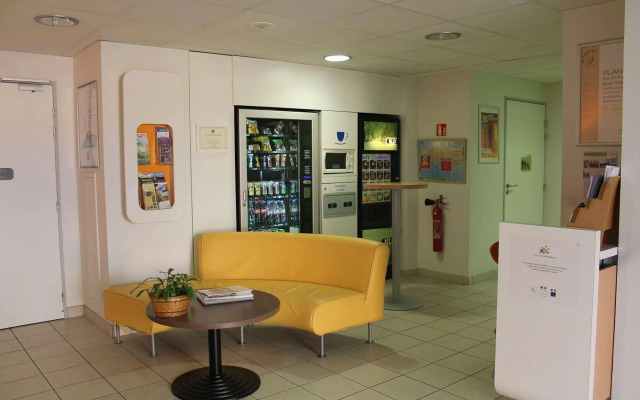 First Inn Hotel