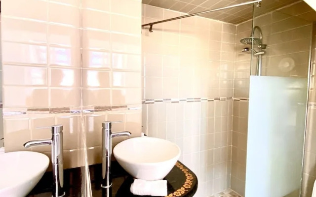 Zenit Guest House