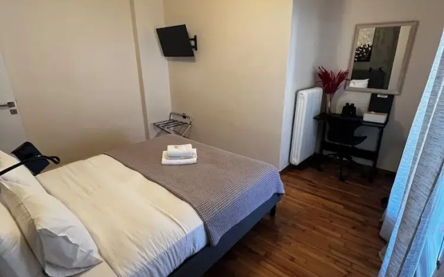 Pnyka Apartment 3