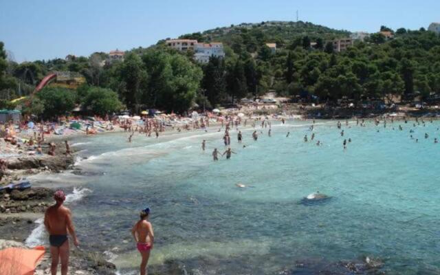 Djurdja - 20 m From Beach - A2 Luka