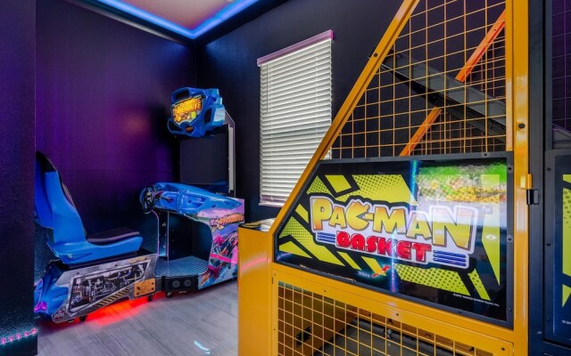 St012v: 10 Bed, Dinosaurs, Minions