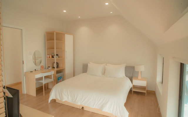 Dalat Home