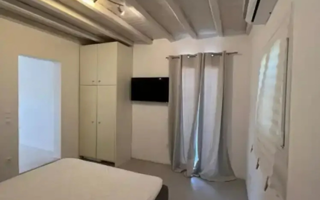 Charming Apartment in Ano Mera