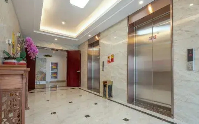 Liya Plaza Hotel (Tonglu Fuchunjiang Branch)