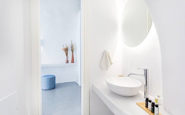 Aristofanis Sunrise Suite