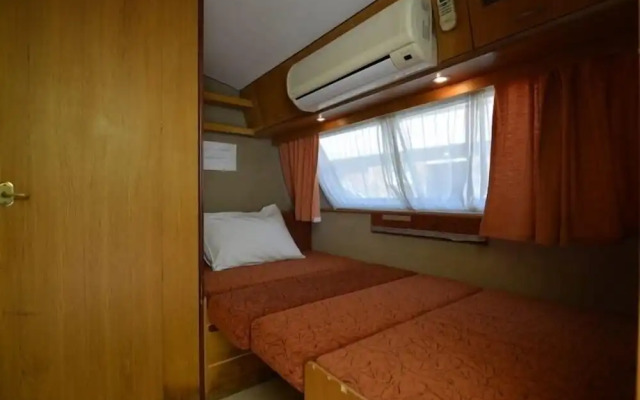 Golden Sand Beach & Caravan