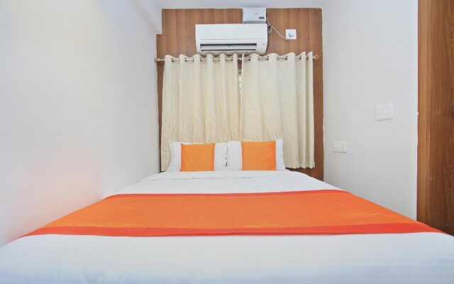 OYO 11960 Hotel Le Citi Inn