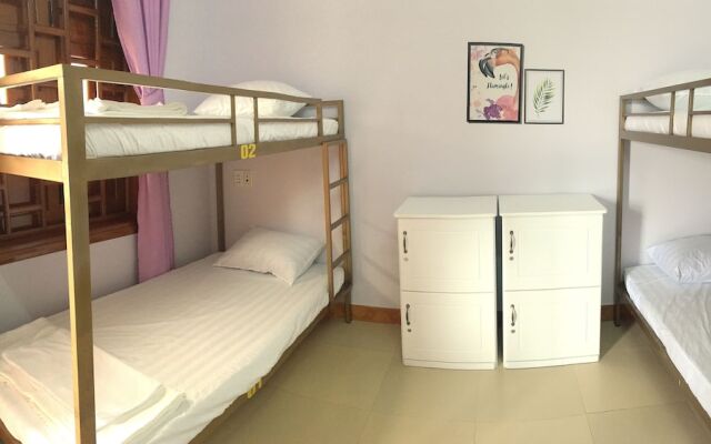 Sun's Kiss Hostel