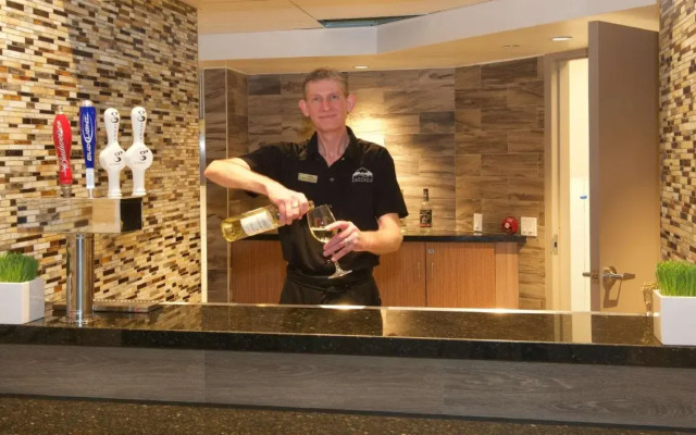 Embassy Suites by Hilton Portland Tigard