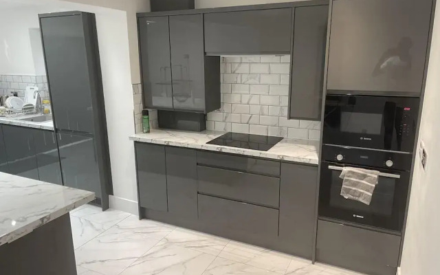 Cozy London House With 3 Bedrooms