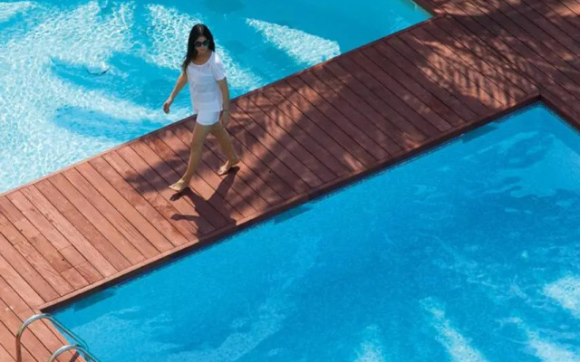 Park and Suites Prestige Cannes Croisette Hotel