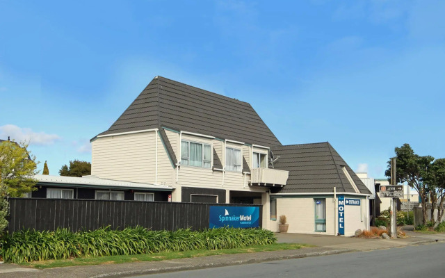 Spinnaker Motel