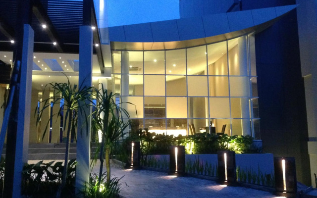 Grand Kecubung Hotel