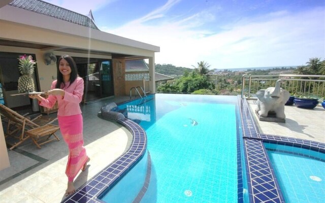 Luxury Four Bed Villa Jasmine, Infinity Pool, Full Staff , Chef and Breakfasts