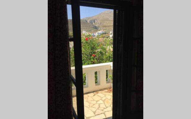 Diakofti Fishermen beachfront house