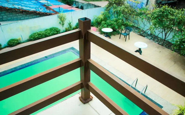 Yoho A4 Holiday Inn