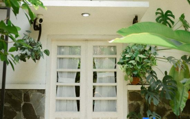 Indise Hamsa Putih 2BR House