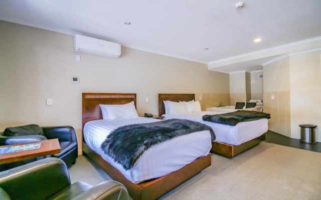 Aotea Motor Lodge – Guest Rooms – Wanganui
